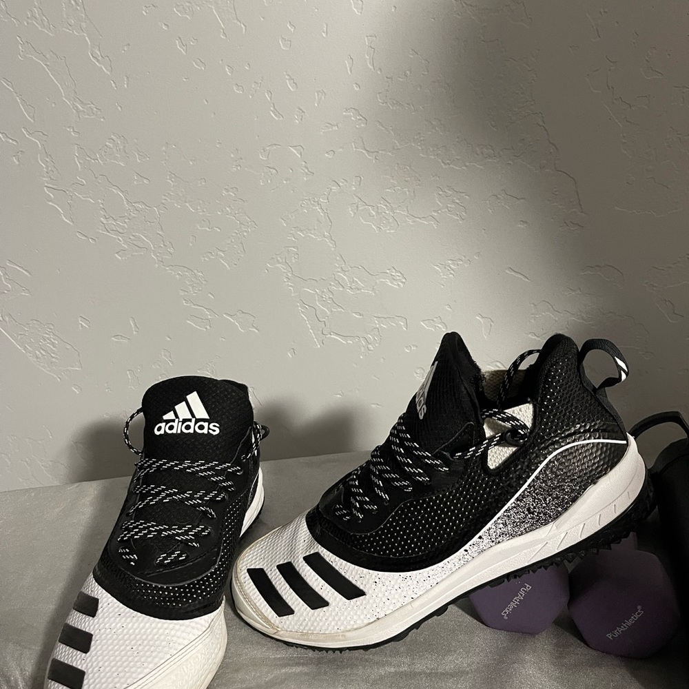 ADIDAS Men's Icon V Turf Baseball Shoe size 11